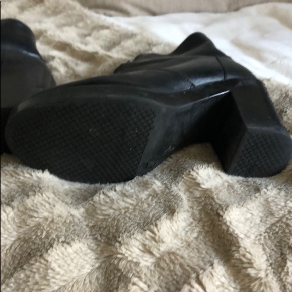 Ankle boots with heel - Picture 4 of 4